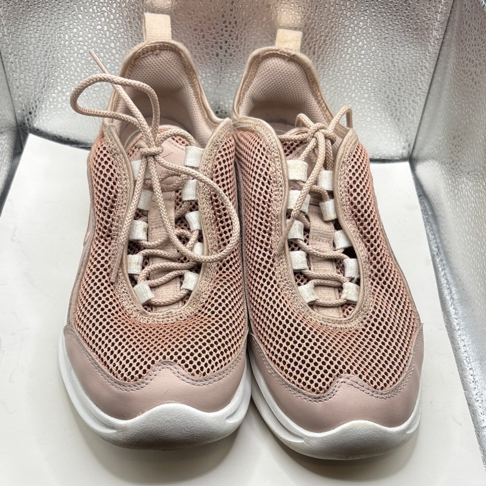 Pre-owned Nike Women's Pink Mesh Sneakers